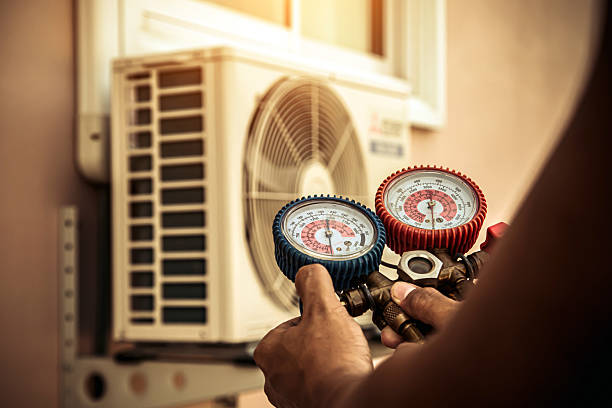 Professional Hvac technician working in Tylersport, PA